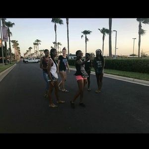 Meet your Posher, Mikalah